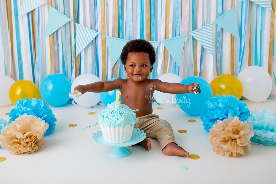 baby birthday photo shoot