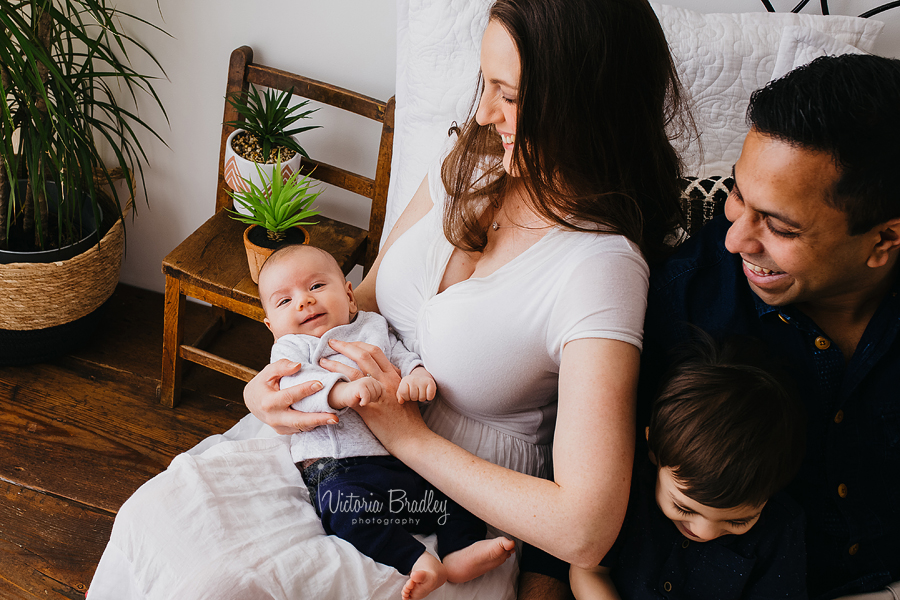 newborn and family lifestyle photography session