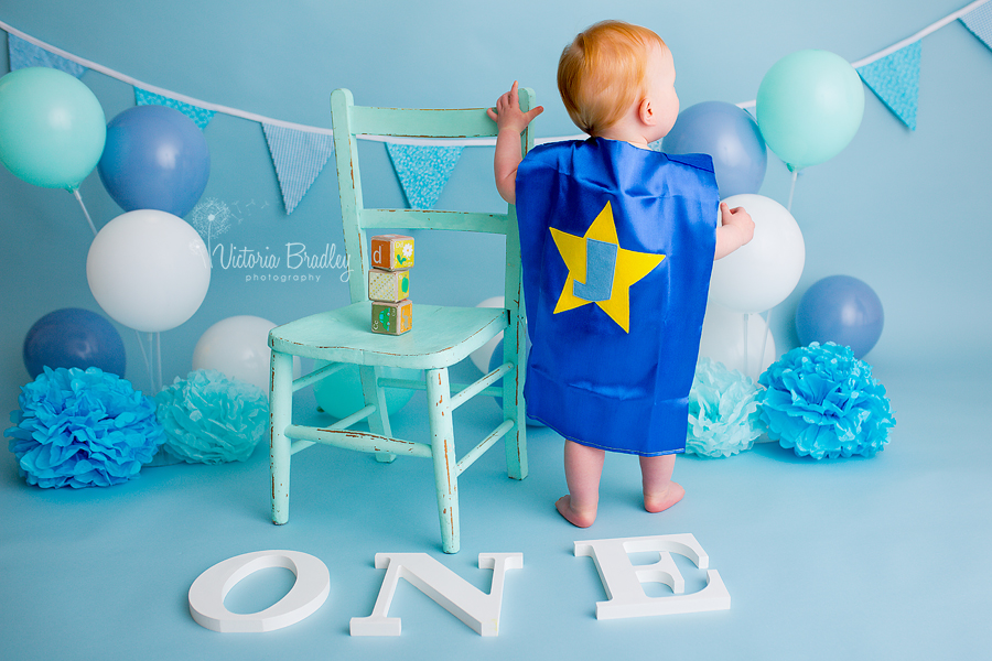 1 year old boy cake smash session in derby