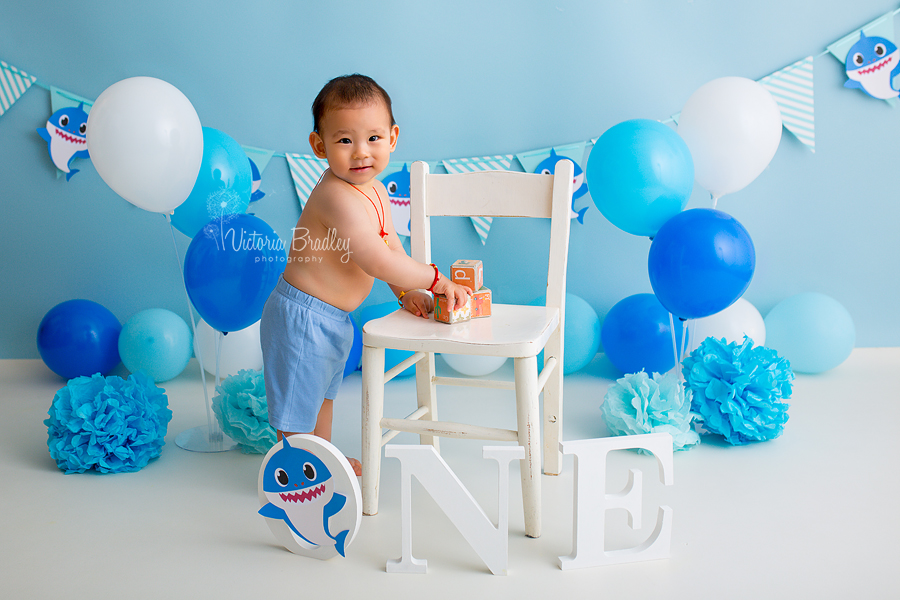 baby shark cake smash boy