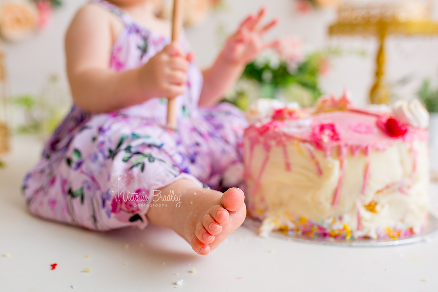 floral baby cake smash photography
