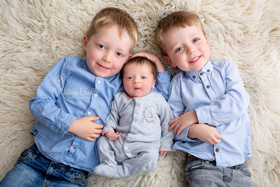 sibling and newborn photography session