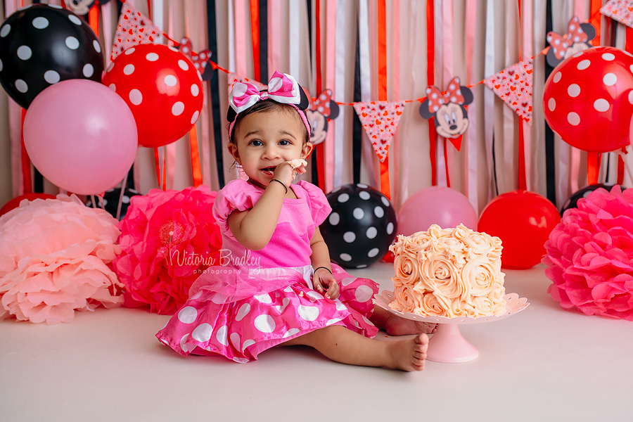 minnie mouse cake smash