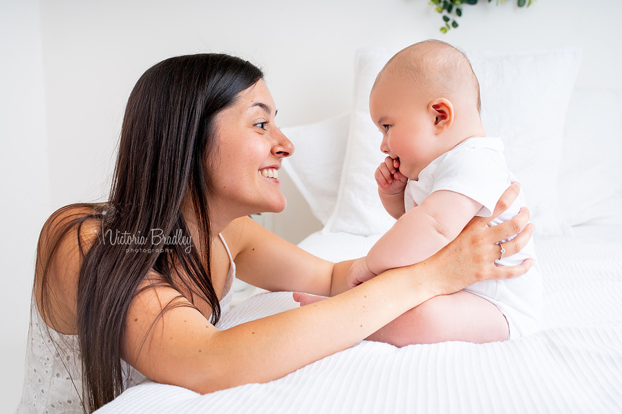 mum and baby photography