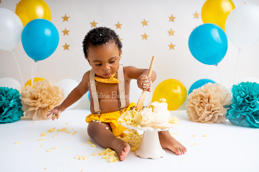 baby cake smash jade and gold and white