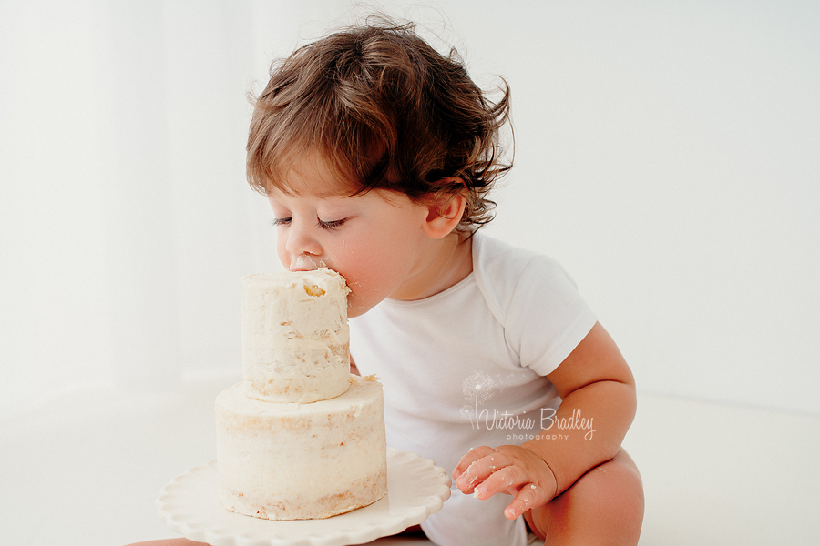 face plant cake smash