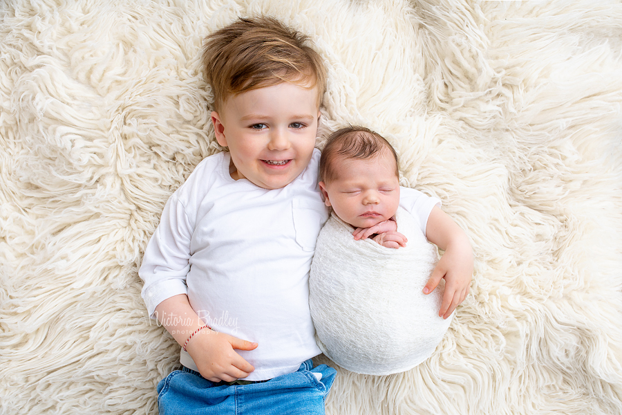 sibling newborn photography