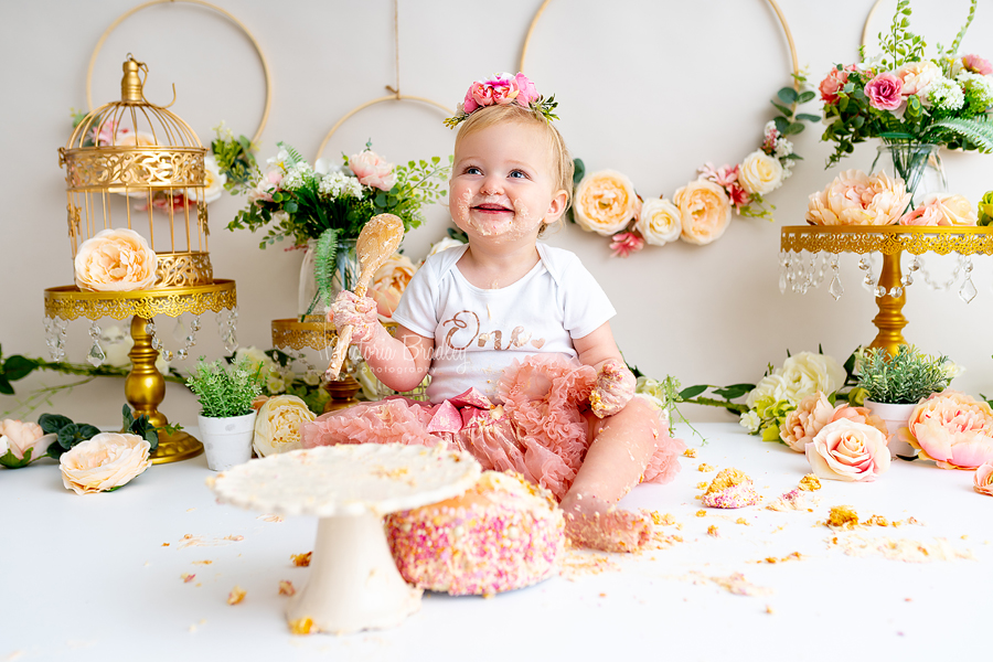 birdcages and floral hoops cake smash