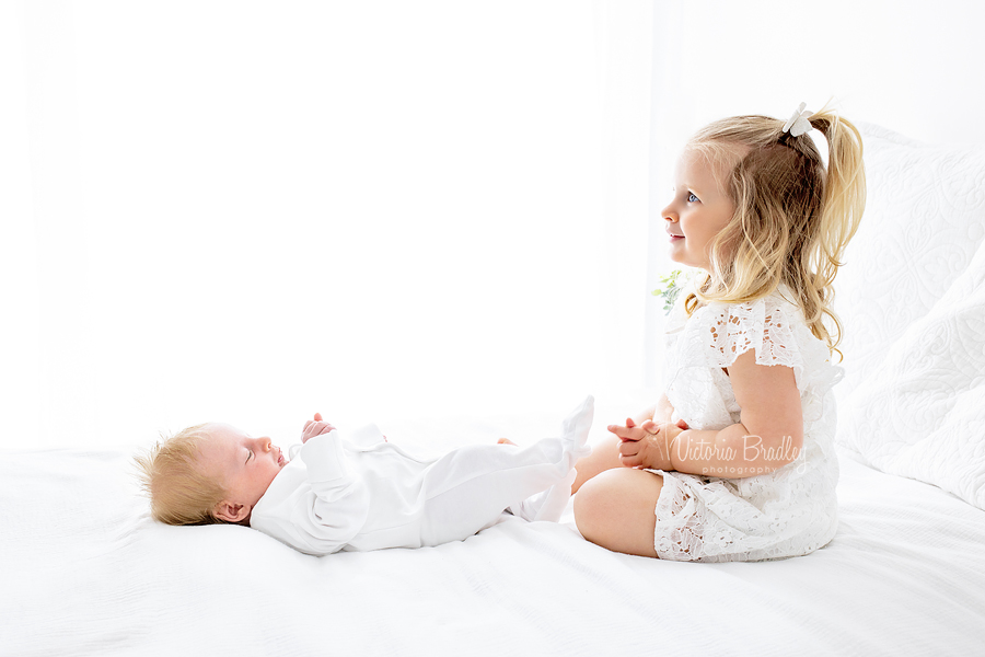 newborn and sibling photography