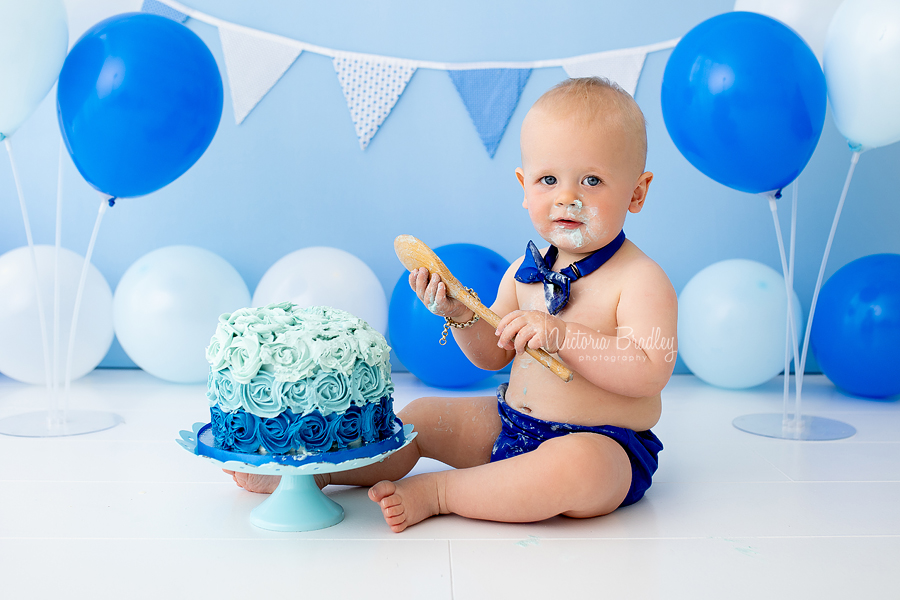 baby boy blues cake smash
