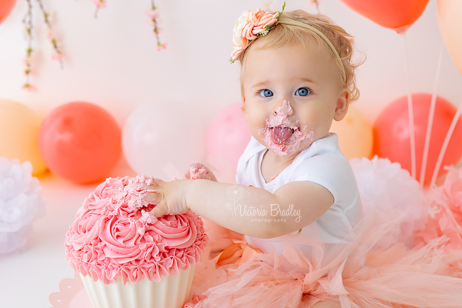 pink blossom cake smash