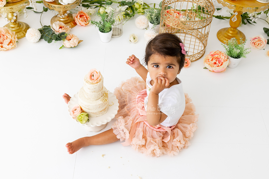 1 year old girl floral cake smash