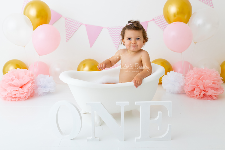 pink and gold cake smash bath tub