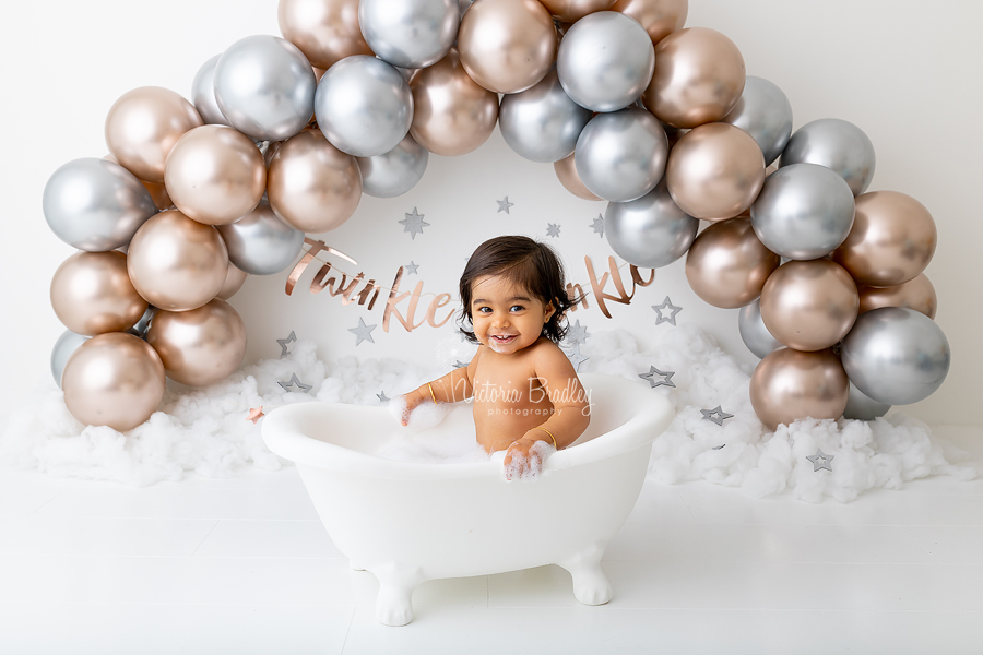 baby girl cake smash bath tub