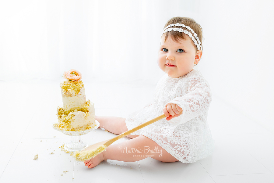 baby cake smash pure whites