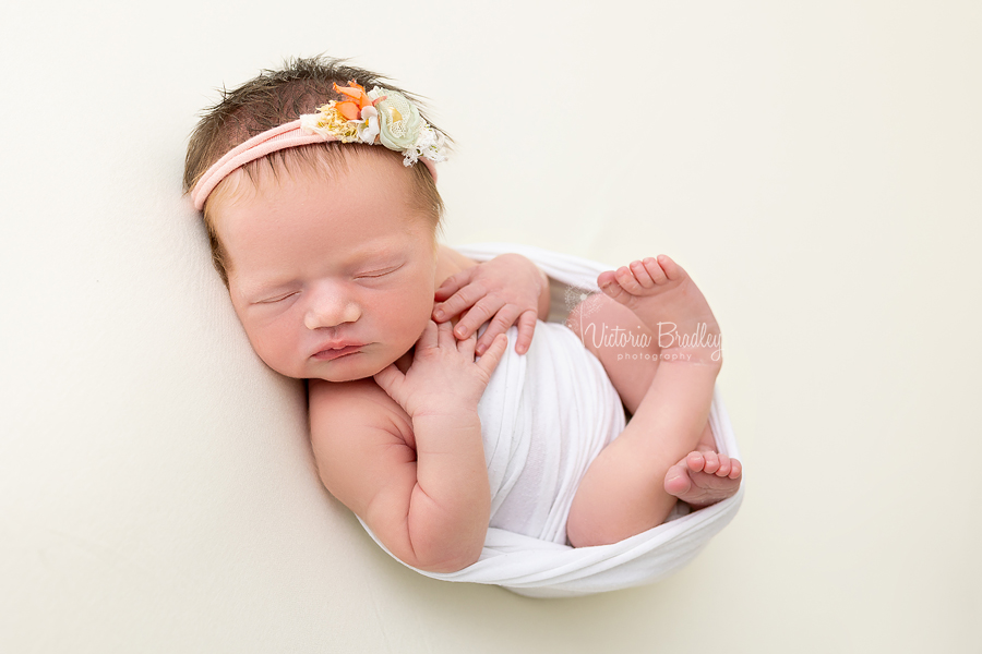 sleepy newborn baby photography 