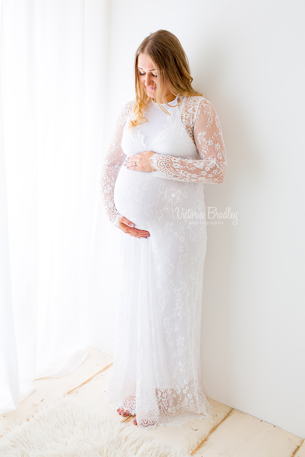 lady in white dress