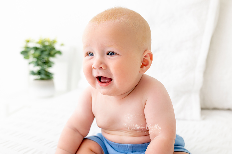 happy sitter baby photography 