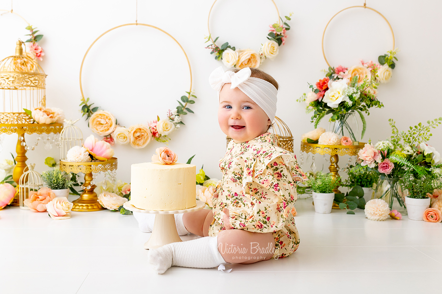 Floral cake smash