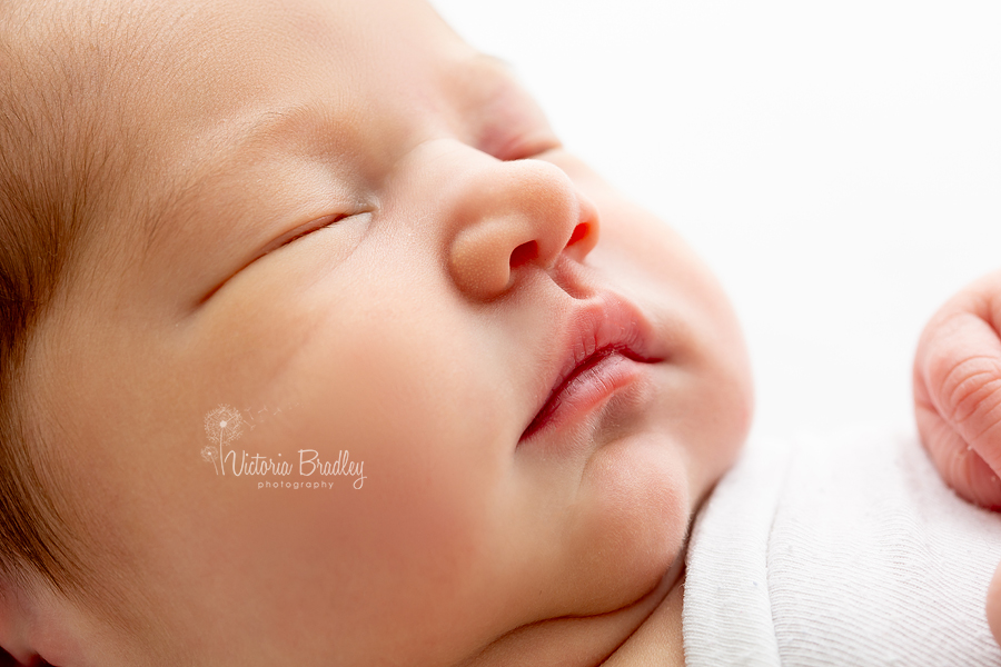 Newborn Macro lips