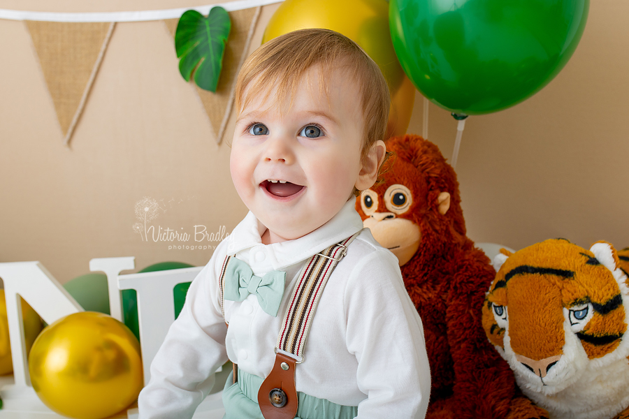 Jungle Cake Smash with baby E