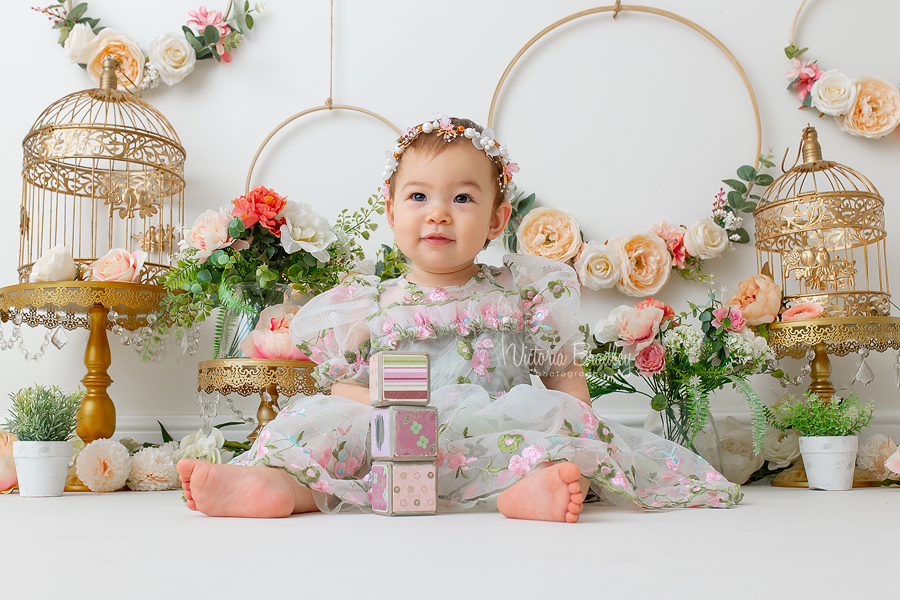 M’s Pretty Floral First Birthday Cake Smash